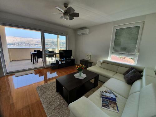 Apartment Moon Island