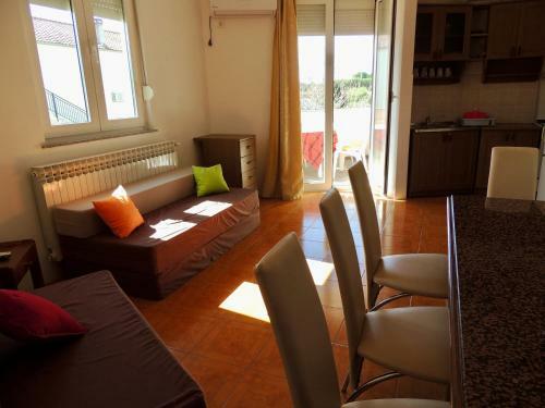 Magyar Apartmanh�z Pakostane
