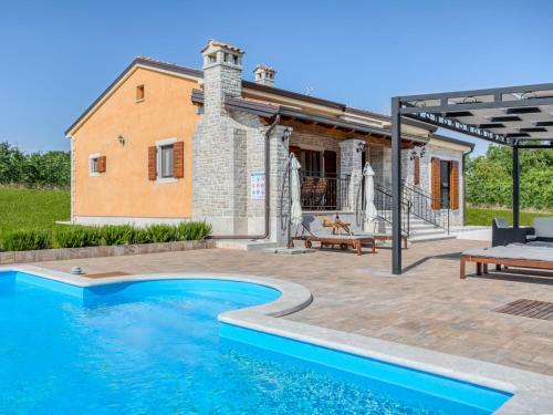 Holiday Home Villa Elida