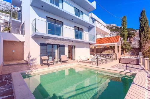 New! Villa Perla Blu With 4 Bedrooms, Heated Pool, Jacuzzi, 50m From Beach