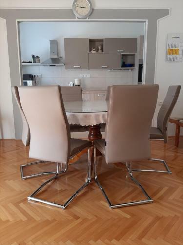 Sea View Apartment Manda