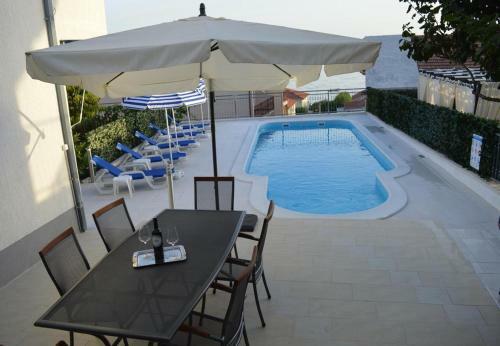 Apartments Vin - With Pool