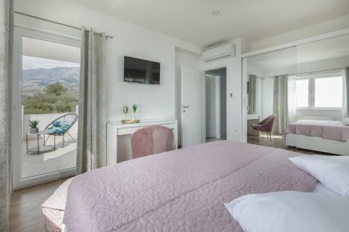 Luxury Holiday Home Dioniz