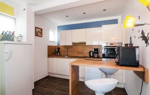 Four-bedroom Holiday Home In Polaca