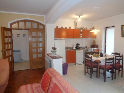 Good Apartment Zdenka - Pore?