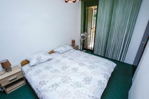 Rona Apartment Gradina - In The Green