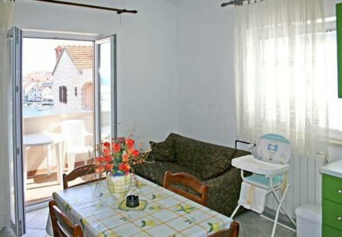 Apartments Nik?a - 10m From Beach
