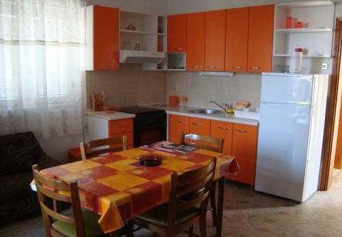 Apartments Nik?a - 10m From Beach