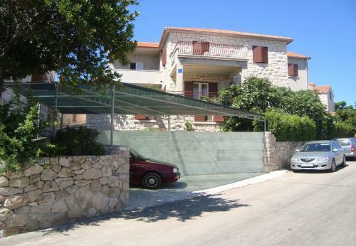Apartments Nik?a - 10m From Beach