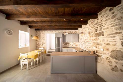 Mulberry Stonehouse