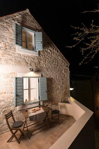 Mulberry Stonehouse