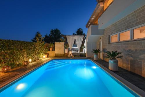 Villa With Pool Belissima