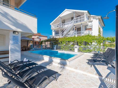 Villa Antonella With Pool