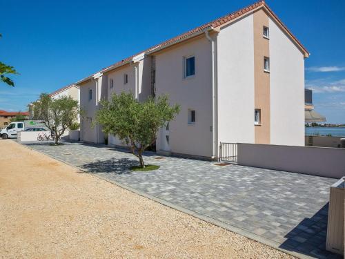 Spacious Holiday Home In Privlaka Near Sea Beach