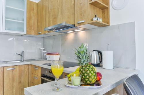 Two Bedroom Beachfront Villa With Jacuzzy - Sga3