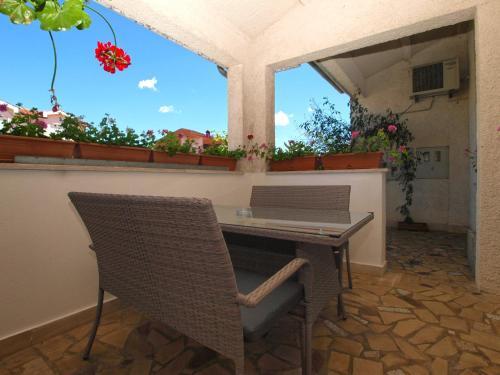 Apartments Mladen 1588
