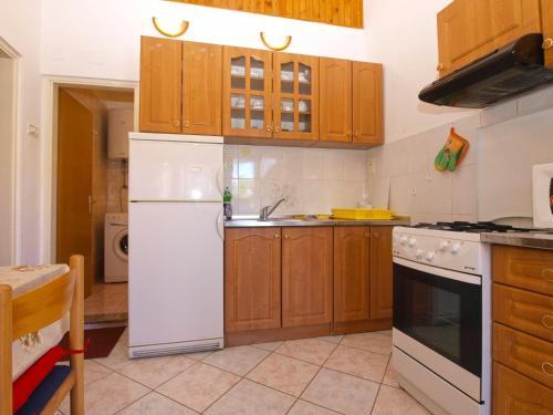 Apartments Mladen 1588