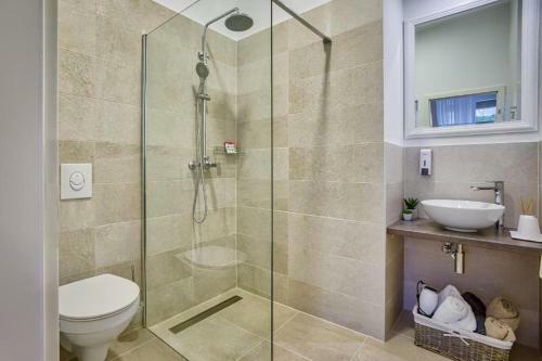 Amphitheater Garden Studio Apartments