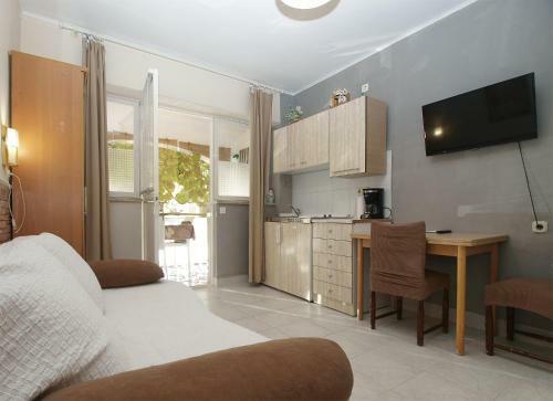Apartments Puntizela 741