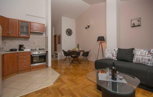 City Centre Sea View Apartment