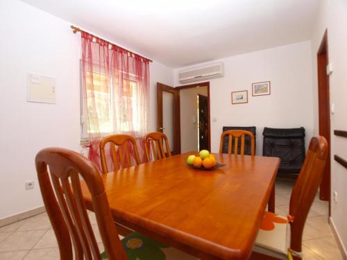 Apartment Alma 1600