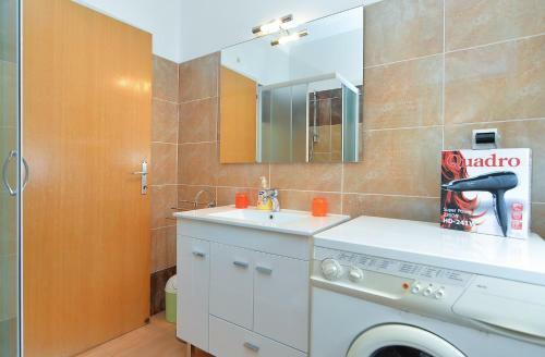Hostal Apartment & Room Tanja 1552