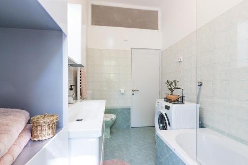 *** Lounge Terrace Apartment With The Harbour View / City Centre ***