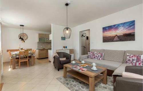 Nice Apartment In Pula W/ Wifi And 2 Bedrooms
