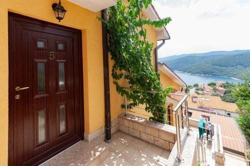 Apartments Loretta With Sea View