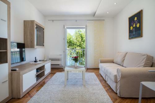 Apartments Ema