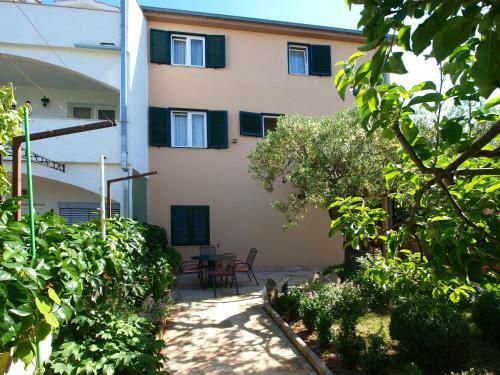 Hostal Apartments Olea