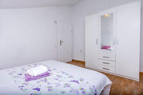 Apartment Ante