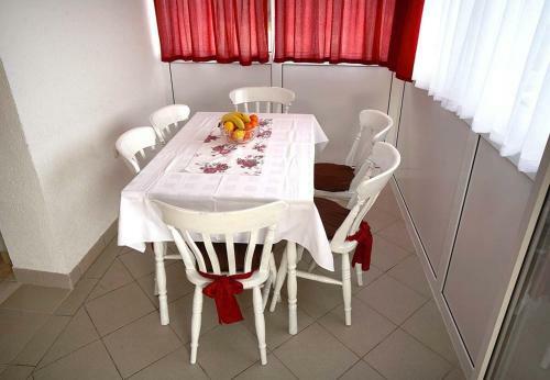 Apartments Lias 2 - With Restaurant
