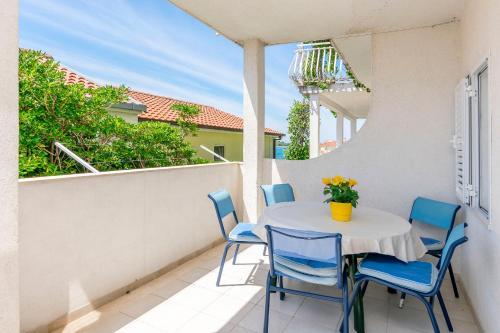 Apartments Mitar