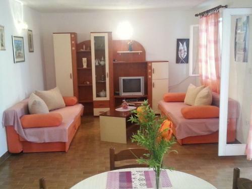 Apartments Fran - 150m From Beach