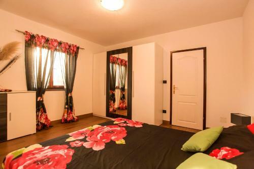 Apartamento Holiday House Alex