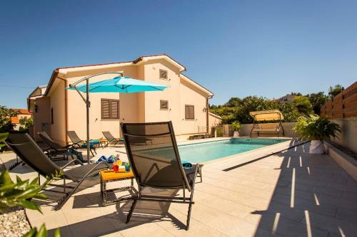 Apartamento Holiday House Alex