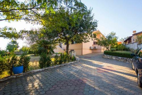 Apartamento Holiday House Alex