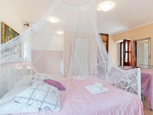 Secluded Apartment In Rovinj With Garden