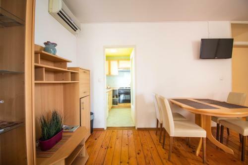 Secret Garden Apartments