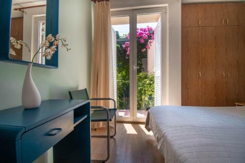 Secret Garden Apartments