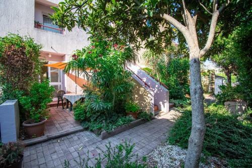 Secret Garden Apartments