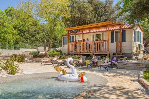 Mobile Homes Camp Green Garden Ve?tar