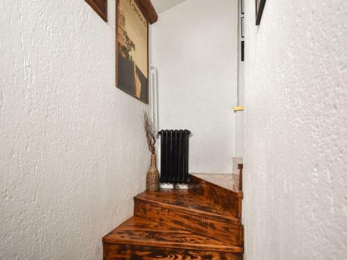 Apartment Bare-3