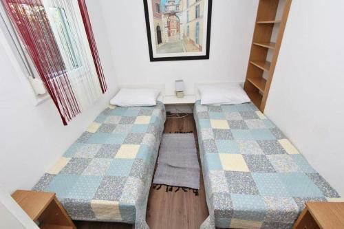 Apartments Donna With Swimming Pool