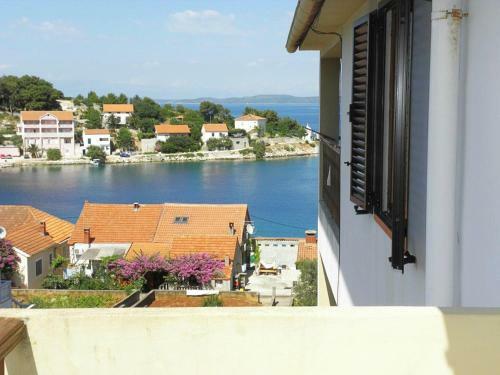 Apartments Dari - 70 M From Sea