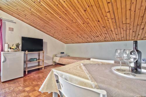Hostal Gino House With Apartments