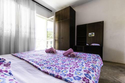 Apartment Sea View-7m From Beach