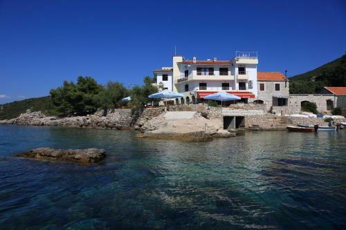 Hostal Rooms Ana - 5 M From Beach