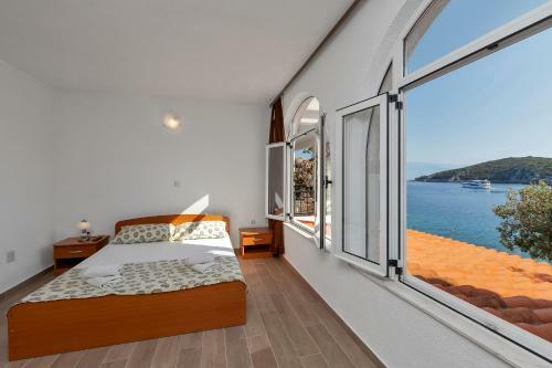 Apartments Nikola 5m From Beach